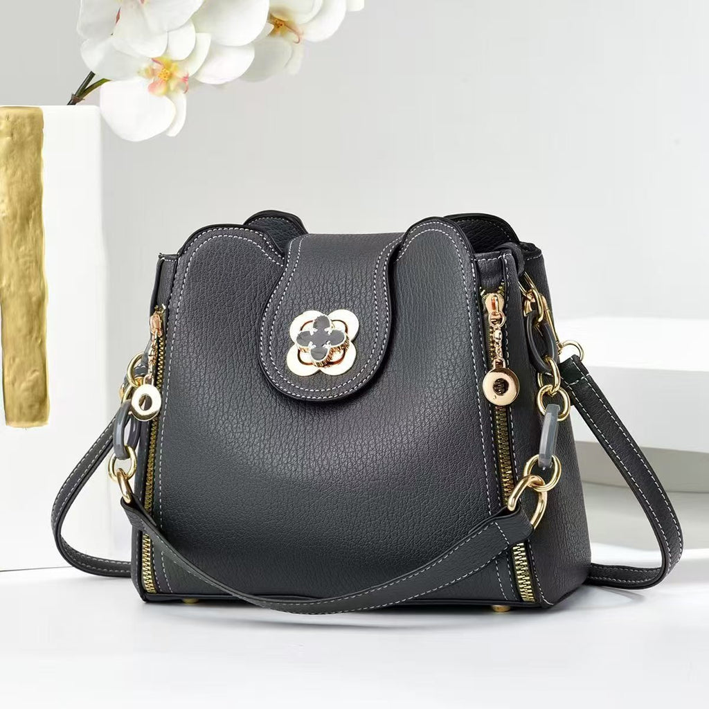 Women's Shoulder Bag in black - product photo 5