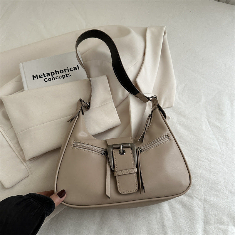 Women's Shoulder Bag in black - product photo 10