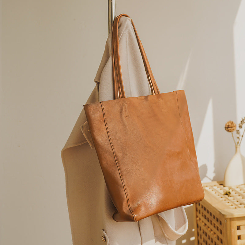 Women's Genuine Leather Shoulder Bag in black - product photo 2