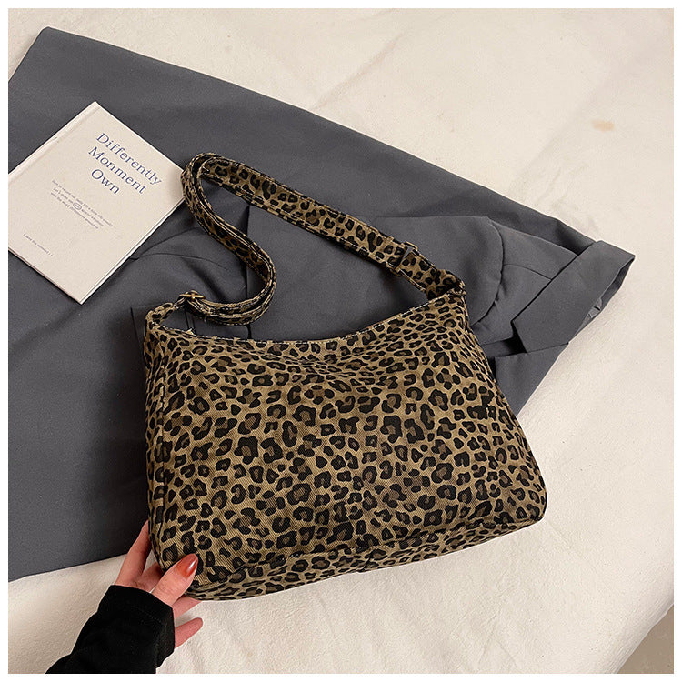 Women's Shoulder Bag in coffee color - product photo 7