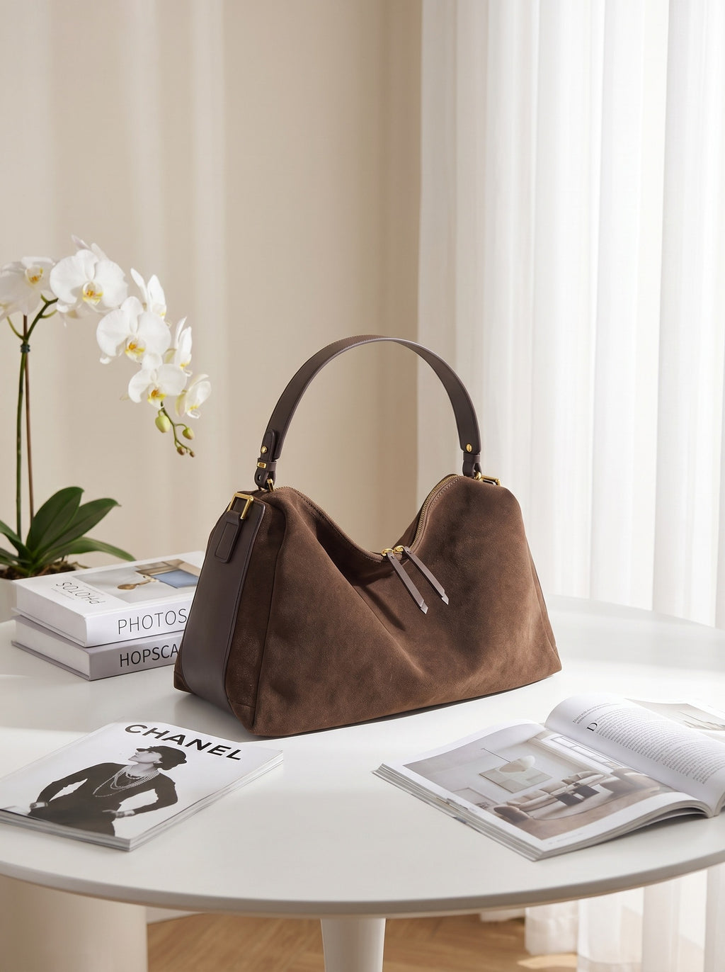 Women's Cowhide Handbag in brown - product photo 4