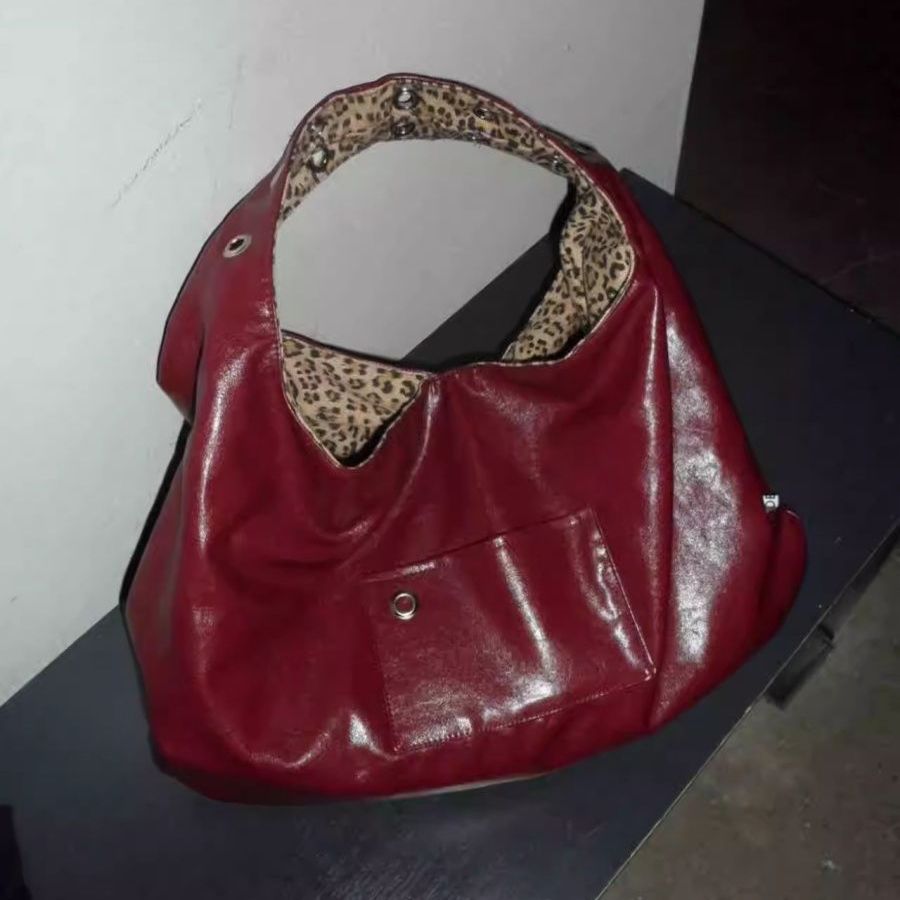 Women's Tote Bag in red bag - product photo 1