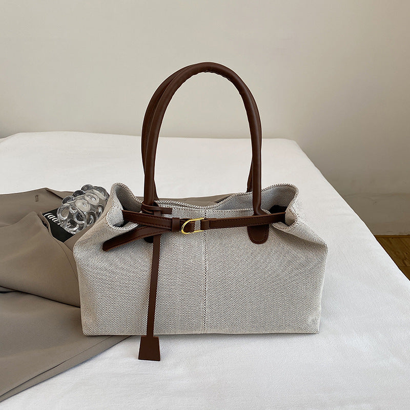 Women's Shoulder Bag in black - product photo 7