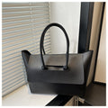 Women's Handbag in black - product photo 6
