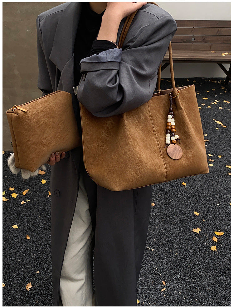 Women's PU Leather Tote Bag in black - product photo 4
