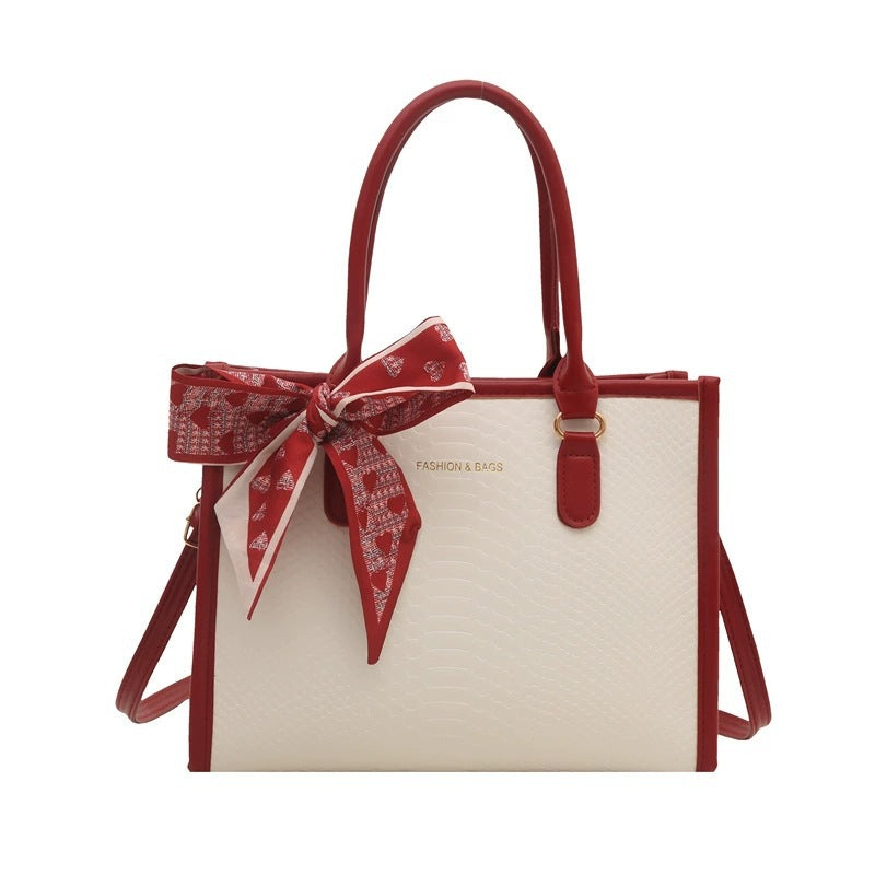 Women's Tote Bag in black - product photo 2