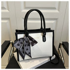 Women's Tote Bag in black - product photo 6