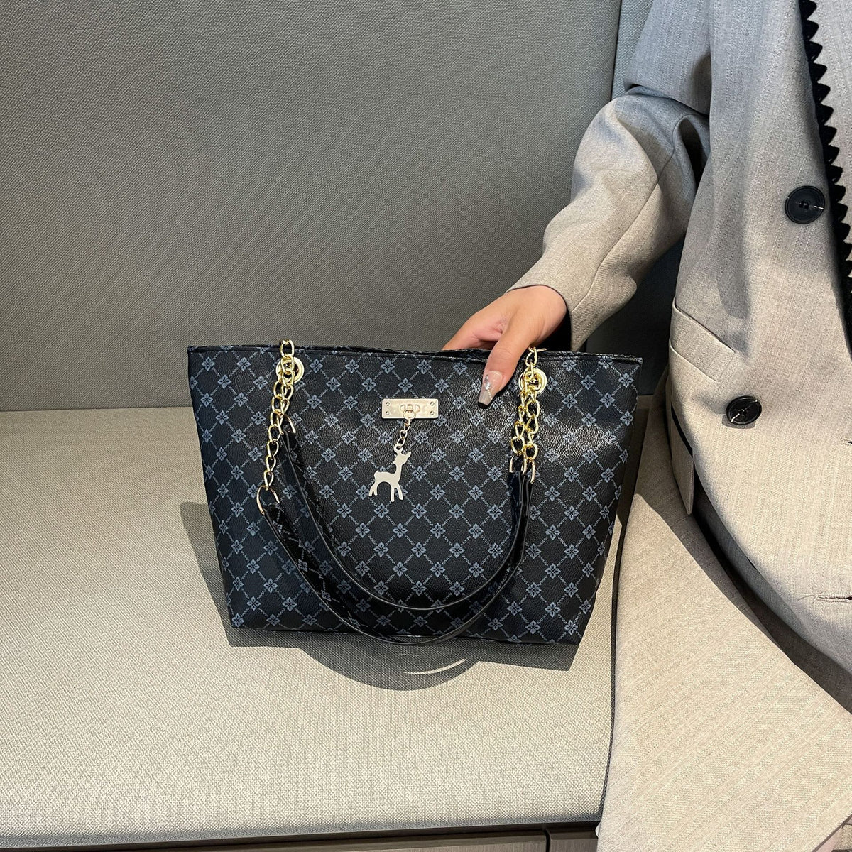 Women's Tote Bag in white - product photo 7