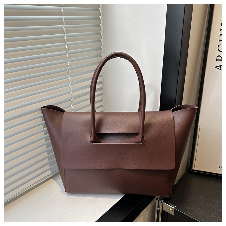 Women's Handbag in black - product photo 9