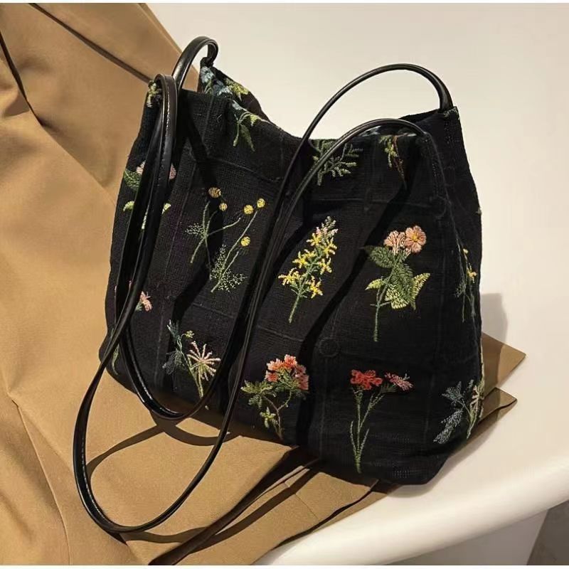 Women's Canvas Shoulder Bag in black - product photo 3