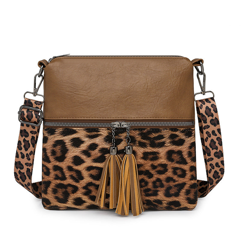 Women's Crossbody Bag in black - product photo 3