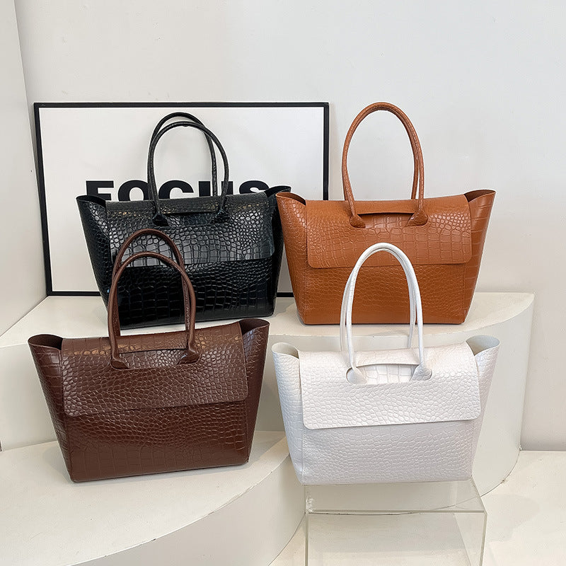 Women's Tote Bag in black - product photo 1
