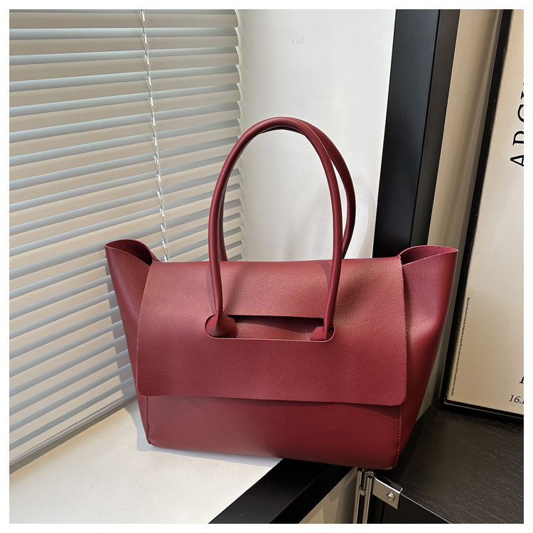 Women's Handbag in black - product photo 7