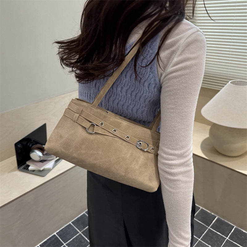 Women's Suede Shoulder Bag in black - product photo 5