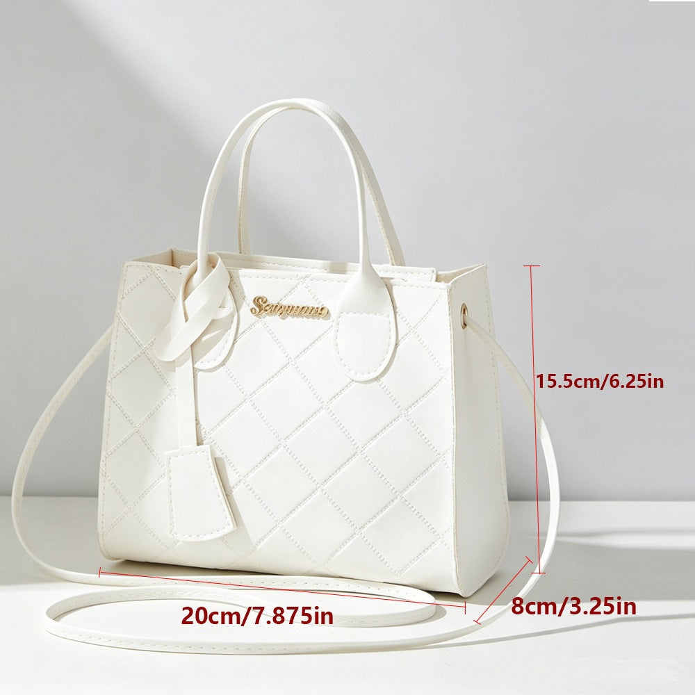 Women's Handbag in black - product photo 3