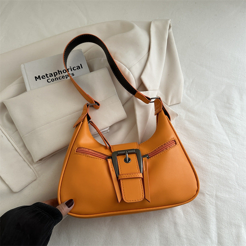 Women's Shoulder Bag in black - product photo 9