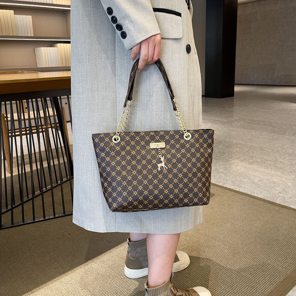 Women's Tote Bag in white - product photo 9