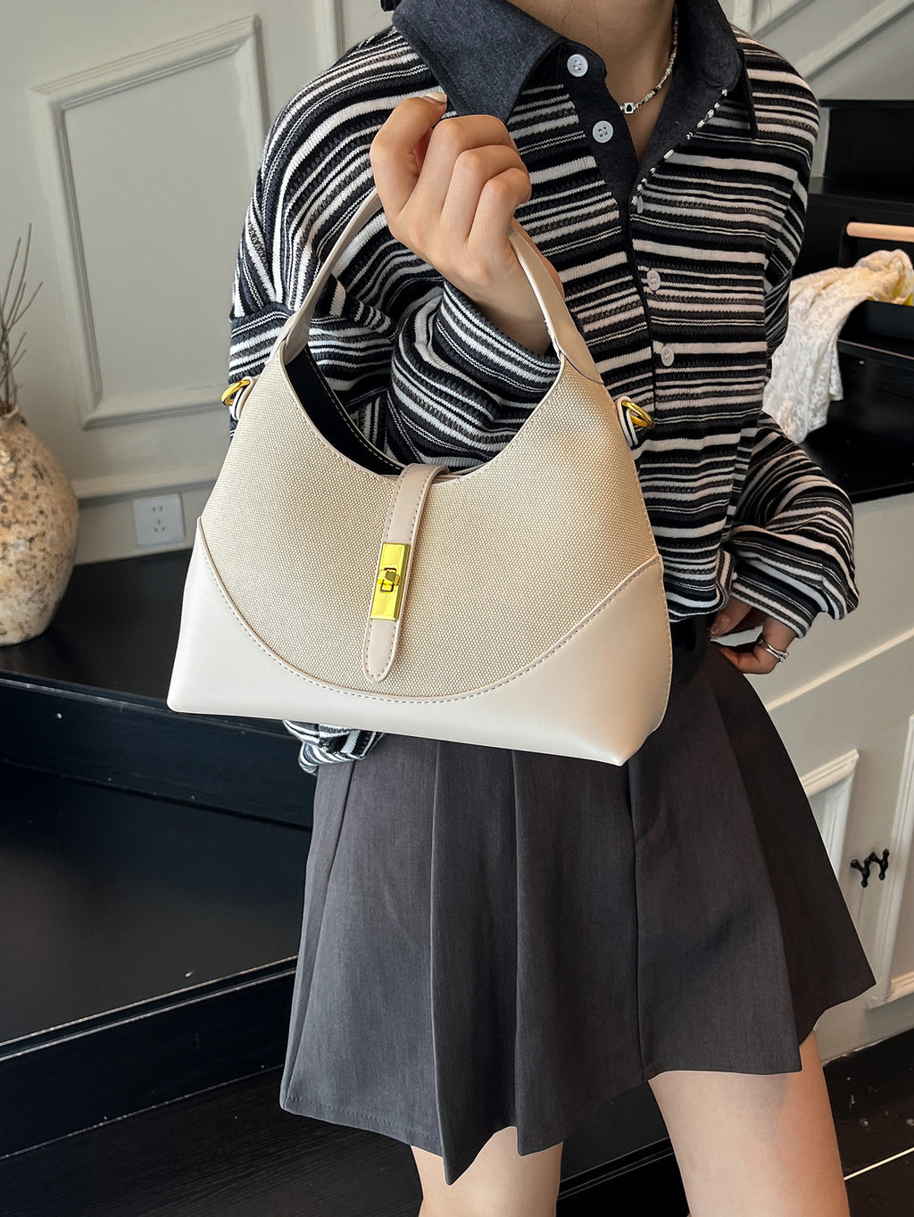 Women's Crossbody Bag in black - product photo 5