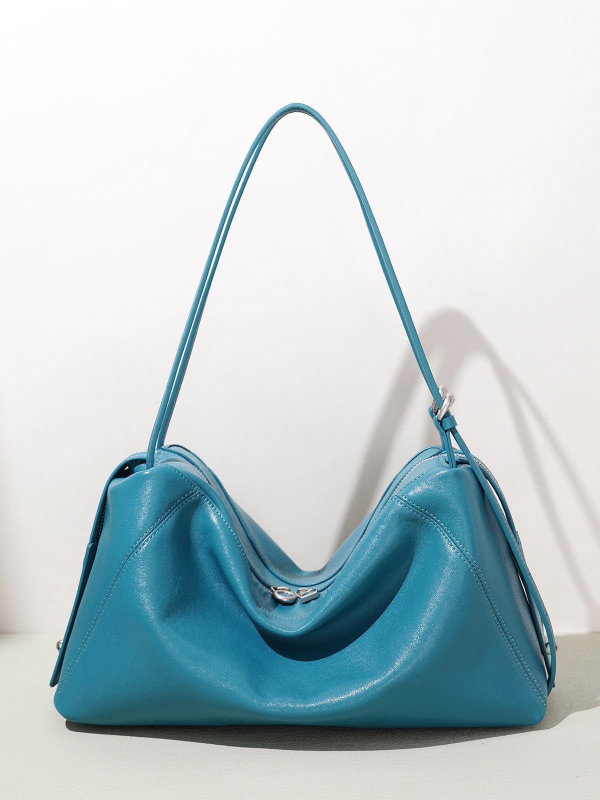 Women's Tote Bag in milkshake white - product photo 4