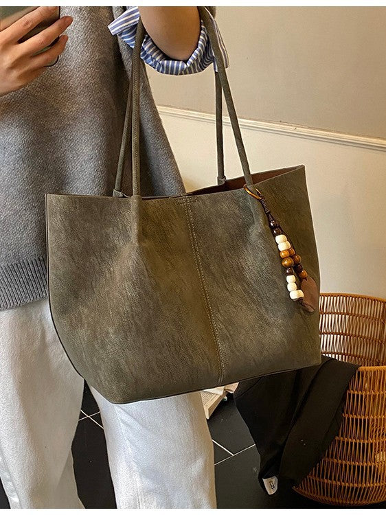 Women's PU Leather Tote Bag in black - product photo 3