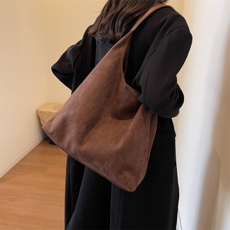 Women's Shoulder Bag in coffee color - product photo 6